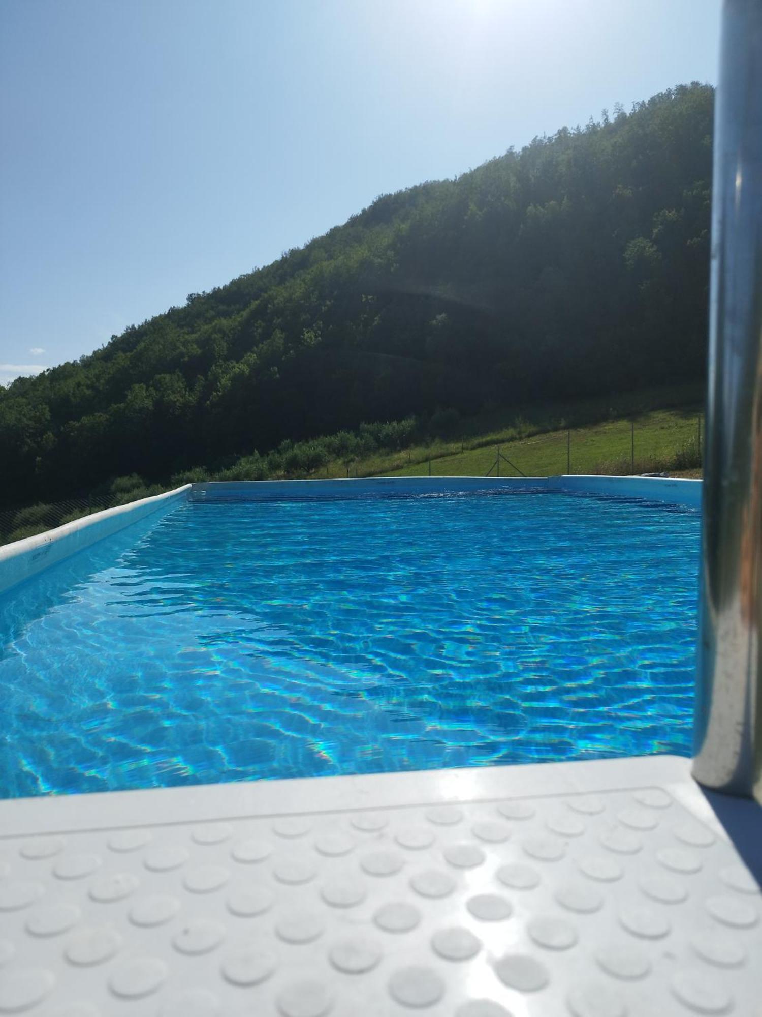 Agriturismo Le Cascine Castel di Tora Extérieur photo