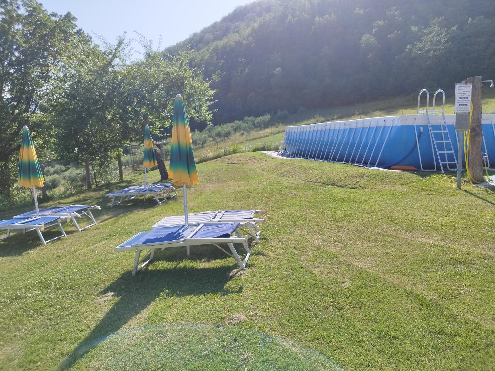Agriturismo Le Cascine Castel di Tora Extérieur photo